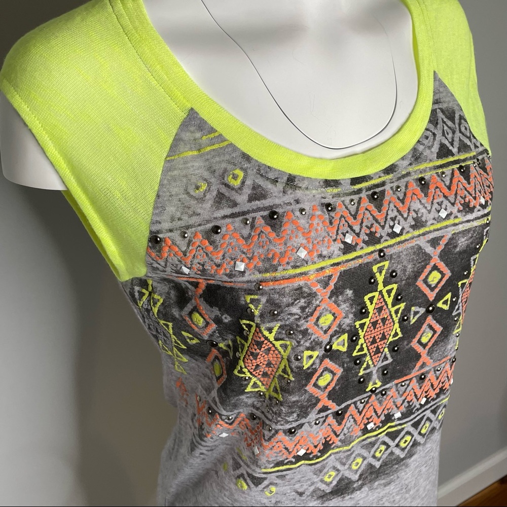 Neon Yellow & Gray Aztec Print Women's Tank Top